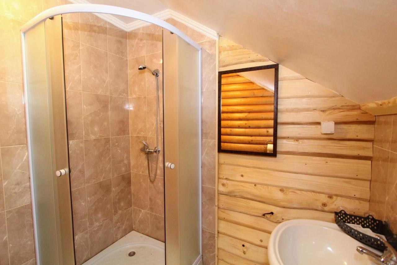 Мала Одеса Hotell Jablunytsja Exteriör bild