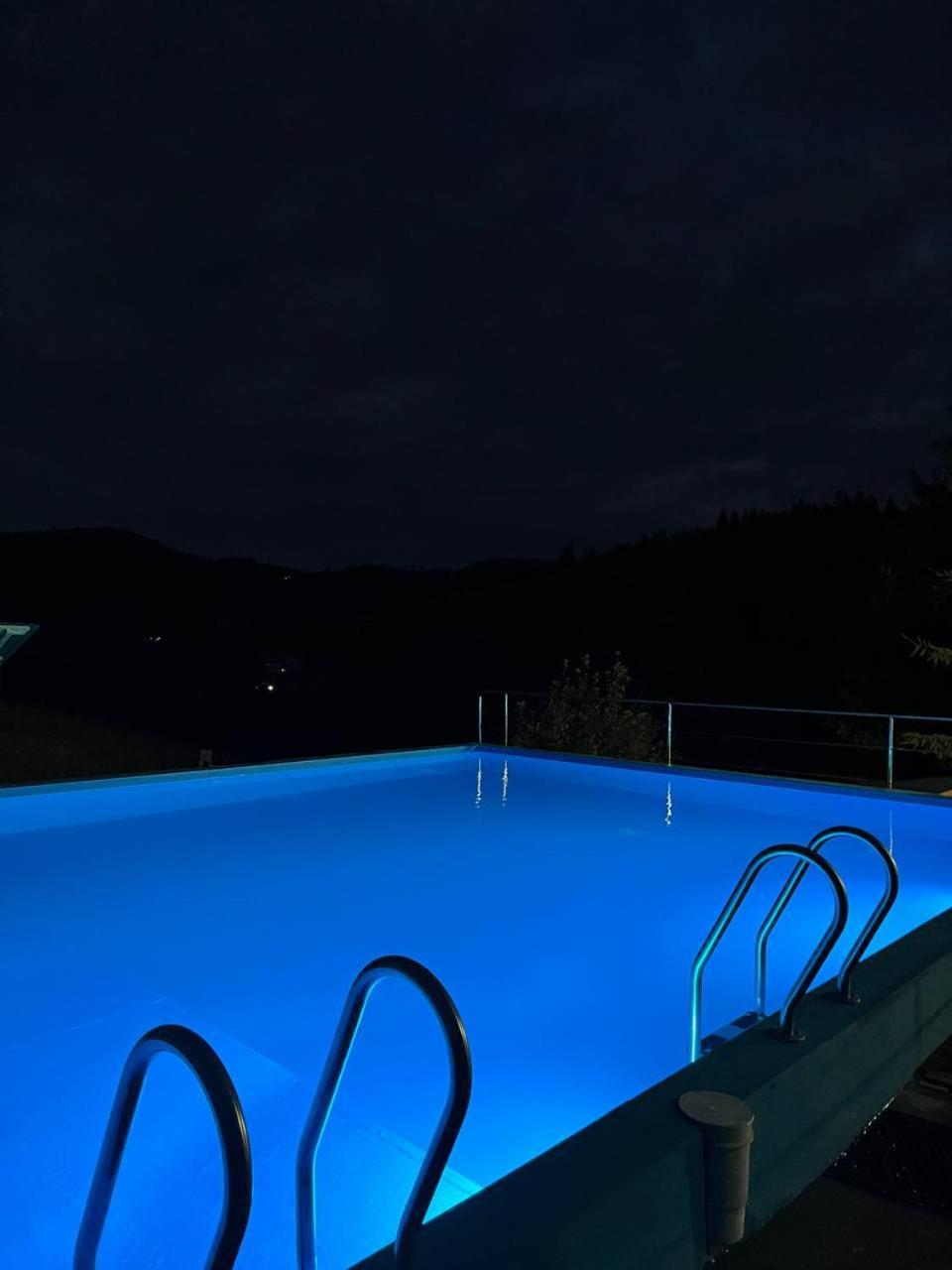 Мала Одеса Hotell Jablunytsja Exteriör bild